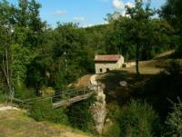 Zu mieten: Ferienhaus in der Toskana bei Greve in Chianti am Wasserfall, von der Natur eingebettet