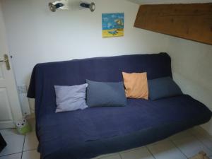 Sofa im KZ